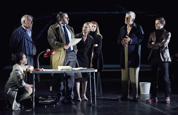 Zaokrožimo leto v gledali&scaron;ču