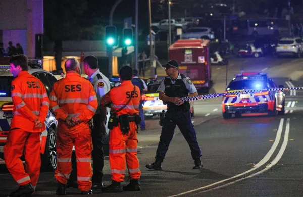 SYDNEY, AUSTRALIA - DECEMBER 14: Police teams take security measures in the area where a terrorist attack, which targeted the Jewish community on the first night of Hanukkah (Chanukkah), occurred at Bondi Beach, Sydney, Australia on December 14, 2025. At least 12 people have been confirmed dead, and 29 remain hospitalised. Claudio Galdames A/Anadolu,Image: 1059164001, License: Rights-managed, Restrictions:, Model Release: no, Credit line: Claudio Galdames A/AFP/Profimedia