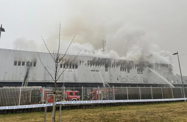 Ljubljana. Na Letaliski ulici v Ljubljani so zagoreli skladiscni prostori podjetja.Foto: Gasilska brigada Ljubljana