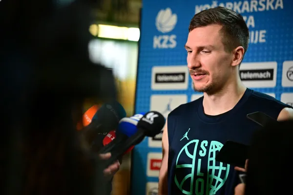 Ko&scaron;arka, reprezentanca Slovenija, Gregor Hrovat