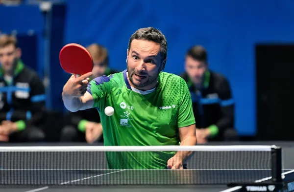 Bojan Tokic, Slowenien, am zweiten Tag der Team-Europameisterschaften im Tischtennis in Zadar, Kroatien Bojan Tokic, Slowenien, am 13. Oktober 2025 in der Vorrunde der Team-Europameisterschaften im Tischtennis in der Kresimir-Kosic-Halle in Zadar Kroatien im zweiten Gruppenspiel gegen D&auml;nemark Zadar Kresimir-Kosic-Halle Kroatien *** Bojan Tokic, Slovenia, on the second day of the European Team Table Tennis Championships in Zadar, Croatia Bojan Tokic, Slovenia, on October 13, 2025 in the preliminary round of the European Team Table Tennis Championships in the Kresimir Kosic Hall in Zadar Croatia in the second group match against Denmark Zadar Kresimir Kosic Hall Croatia,Image: 1045201808, License: Rights-managed, Restrictions:, Model Release: no, Credit line: IMAGO/imago sportfotodienst/Profimedia
