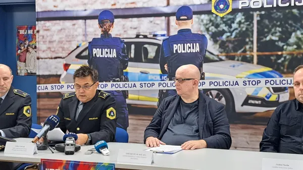 Po&scaron;kodb zaradi pirotehnike je na Gori&scaron;kem na srečo zelo malo