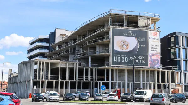 Solis: po 20 letih dve novi etaži in 20 milijonov evrov &scaron;kode