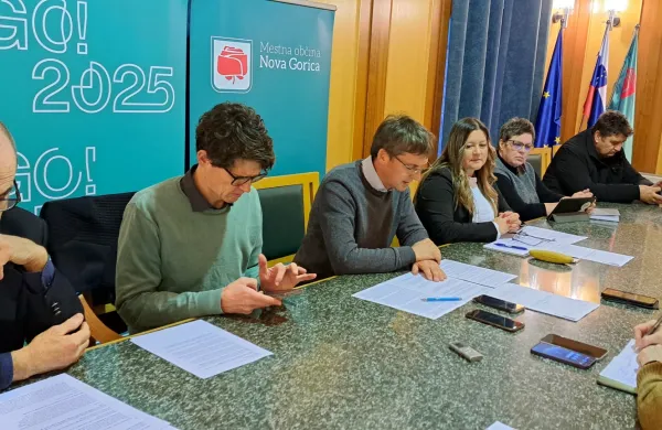 Celovito revizijo poslovanja javnega zavoda GO!2025 naj izvede računsko sodi&scaron;če