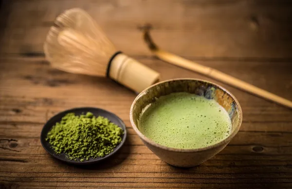Matcha tea in a tea bowl on wooden background,Image: 280136961, License: Royalty-free, Restrictions:, Model Release: no, Credit line: Cseh Ioan/Alamy/Profimedia