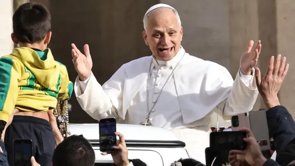 Tudi papež Leon XIV. ima na telefonu naloženo aplikacijo Duolingo.