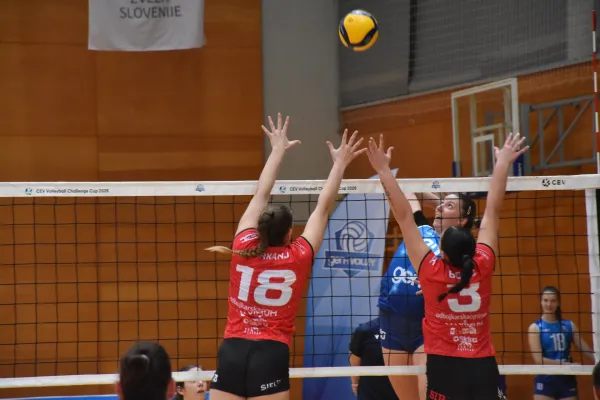 odbojka gen i volley nova gorica napad Kaja Gimpelj proti SIP