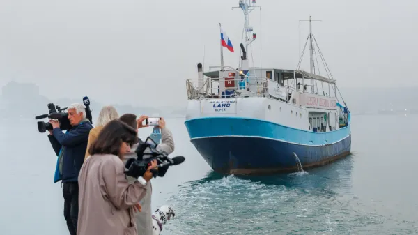 Bodo koprski svetniki ladji Laho rekli da ali ne?