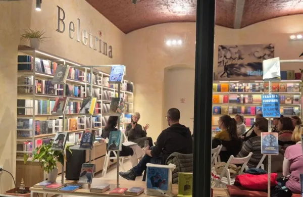 Mariborska knjigarna Beletrina je ob dogodkih polna obiskovalcev, sicer pa prazna.