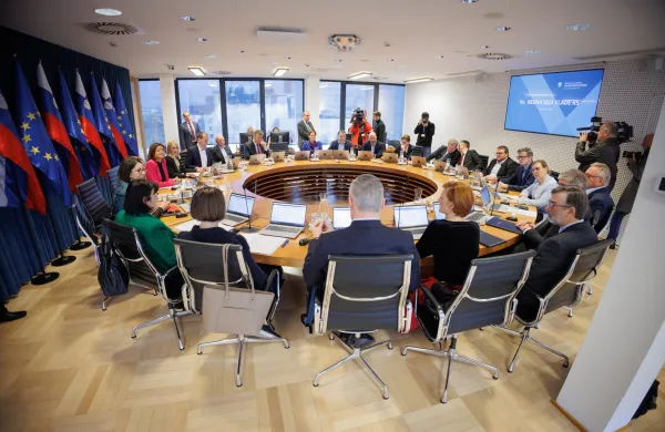 Vlada je sprejela &Scaron;utarjev zakon