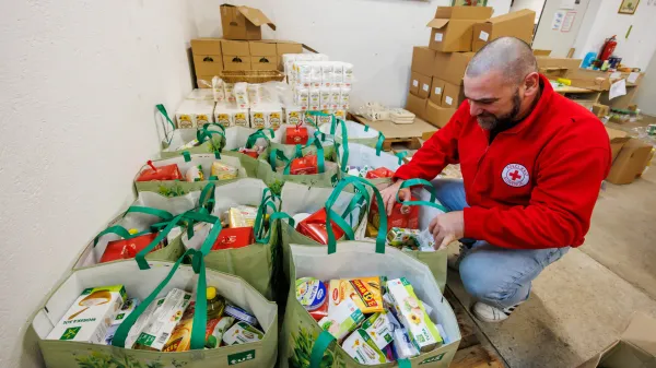 Prazniki brez doma, a ne brez upanja