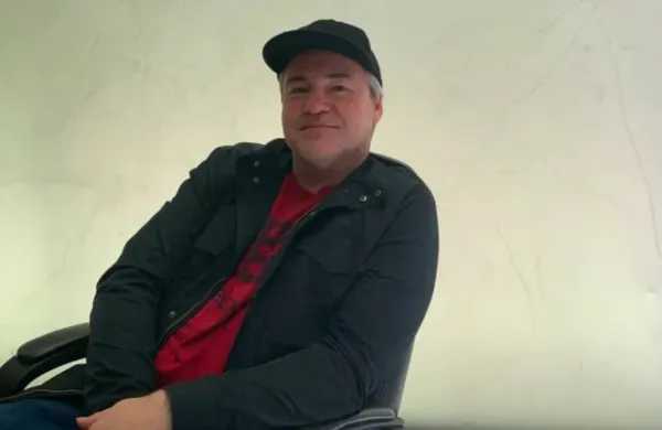 Razvijalec videoiger Vince Zampella je umrl v tragični prometni nesreči.