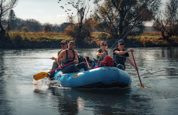 Film Potezanke, pogača & problemi na Krki je v Kanadi prejel prestižno nagrado.