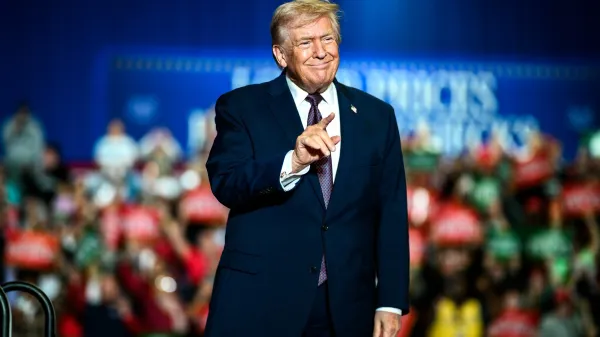 Tretji sveženj dokumentov, ki so ga objavili pretekli teden, postavlja Donalda Trumpa v kočljiv položaj.