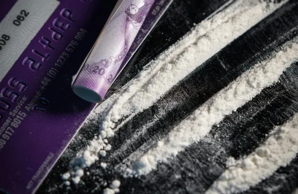 Uporabniki kokain najpogosteje uživajo skozi nos.