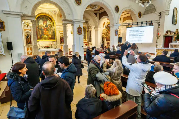 Piran, 27.12.2025Cerkev Sv. Franči&scaron;ek Asi&scaron;ki, minoritski samostanSlika Marija z detetom, Vittore Carpaccio,umestitev slike na njeno izvorno mesto