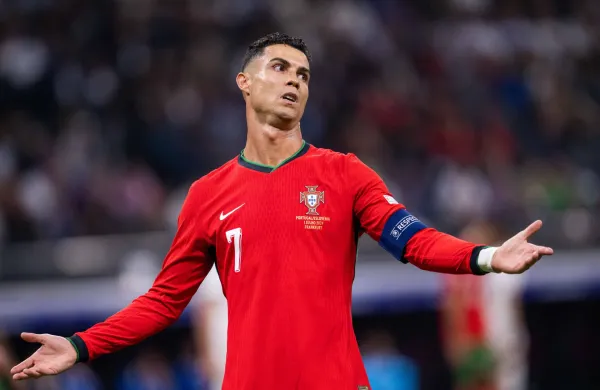 Nemcija, Frankfurt.Tekma osmine finala evropskega prvenstva v nogometu med Slovenijo in Portugalsko.Portugalski napadalec Cristiano Ronaldo.