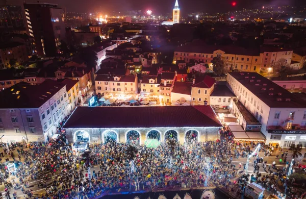 V Kopru bo moč silvestrovati od poldneva do zgodnjih jutranjih ur