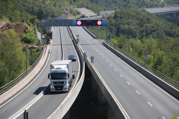 vipavska hitra cesta nov prometni re?im Rebrnice 