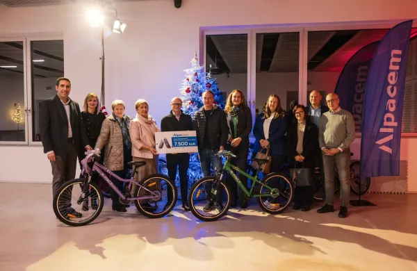 Praznične donacije otrokom in upokojencem v Kanalu in Novi Gorici