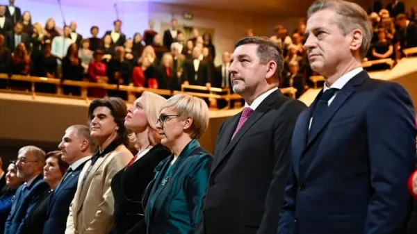 Kak&scaron;ne so zadnje plače politikov