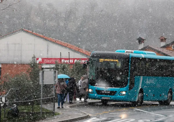 Sveti Anton, 05.01.2026sneg, v Svetem Antonu je kar močno snežilo, vendar se je sneg sproti topil