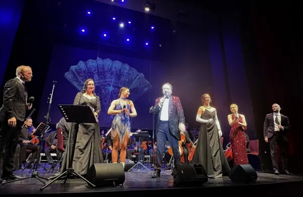 Obalni komorni orkester gledali&scaron;če Koper Patrik Greblo