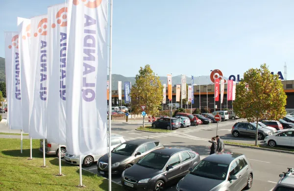 Qlandia trgovski nakupovalni center