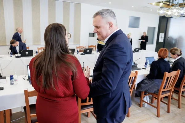 Ministrica za pravosodje Andreja Kokalj in minister za okolje, podnebje in energijo Bojan Kumer.