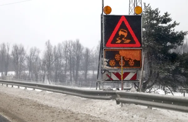Postojna led mraz sneg pozor poledica nevarnost poledice