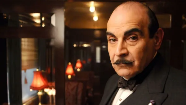 Enega najbolj ikoničnih "Poirojev" je na filmskem platnu upodobil David Suchet