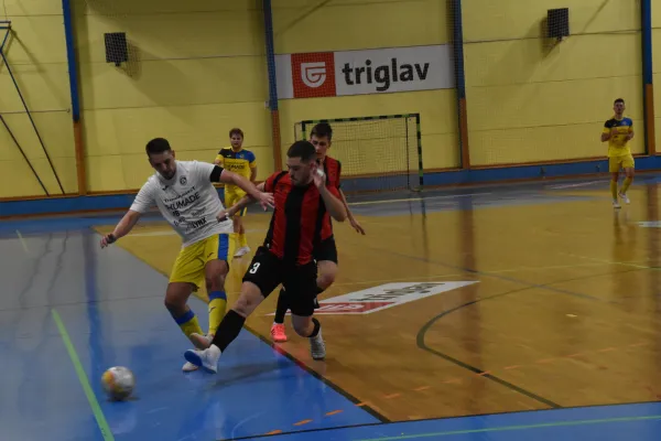 Jernej Pero&scaron;a Bronx levo proti Avtocenter Crono Ajdov&scaron;čina