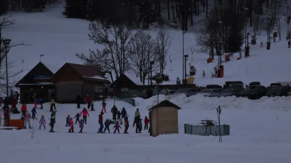Smučanje Ski Bor Črni Vrh nad Idrijo