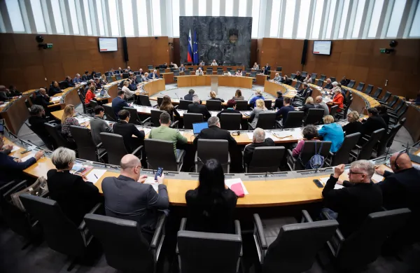 Ljubljana, drzavni zbor.Nadaljevanje seje DZ, na kateri so med drugim nadaljevali obravnavo proracunskih dokumentov za leti 2026 in 2027.