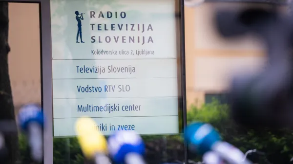 Ljubljana, pred RTVS.Izjava novinarjev in predstavnikov novinarskih organizacij o stanju medijev in novinarstva.