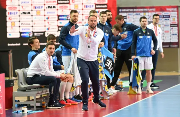 V napadalnem načrtu mladost, hitrost in tudi norost