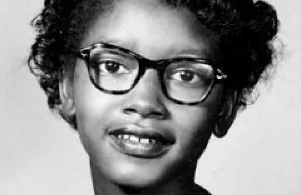 Claudette Colvin so pri 15 letih aretirali, ker na avtobusu v Montgomeryju leta 1955 ni želela prepustiti sedeža belopolti ženski.