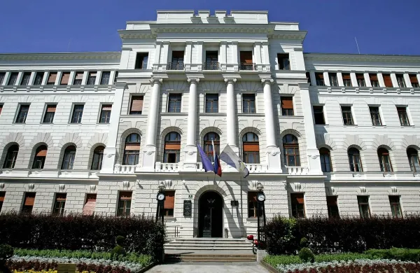 Vrhovno sodi&scaron;če vložilo zahtevo za ustavno presojo dela &Scaron;utarjevega zakona