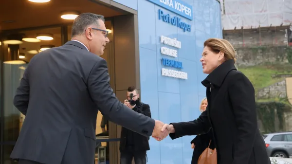 Župan MOK Ale&scaron; Bržan in Alenka Bratu&scaron;ek.