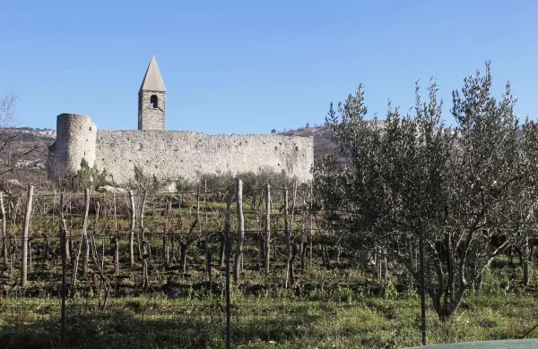 Hrastovlje, 22.12.2012cerkvica, cerkev,