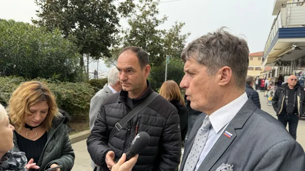 Obrambni minister Borut Sajovic, Izola