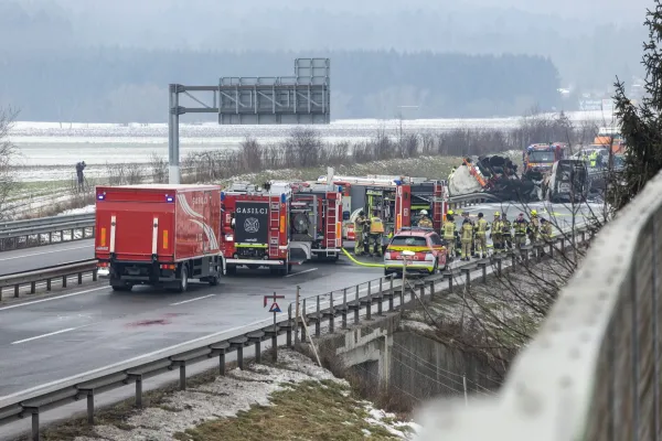 Slovenija, Slovenske Konjice, 15.01.2026, 15. januar 2026.Posledice prometne nesrece tovornjaka cisterne na stajerski avtocesti, promet, nesreca,.FotoNik Jarh/F.A.Bobo