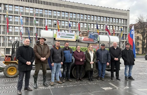 Nevladne organizacije s področja kmetijstva so na vlado naslovile seznam zahtev za za&scaron;čito slovenskih kmetov in potro&scaron;nikov.
