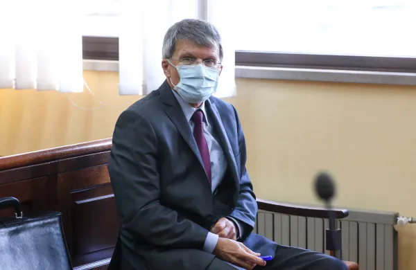 Valant ni prepričal vrhovnih sodnikov