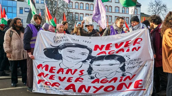 Bi se Ana Frank danes skrivala pred ICE?