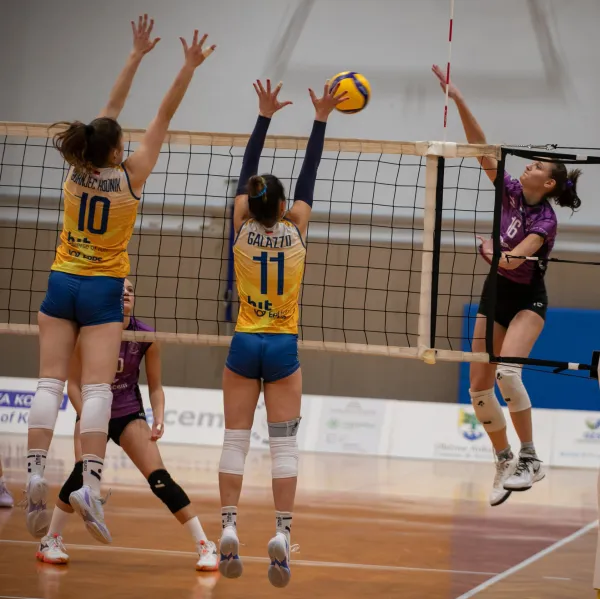 Koper, 17.01.2026odbojka 1A.DOL ?enske - 1.AZ ligaAnkaran: GEN-i 2:1Nina Svetina (16)