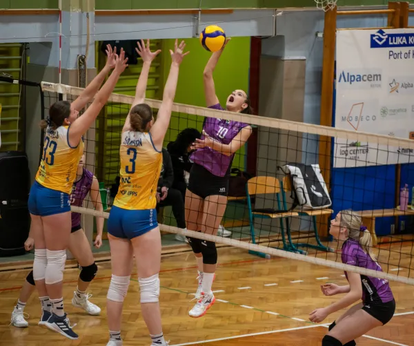 Koper, 17.01.2026odbojka 1A.DOL ?enske - 1.AZ ligaAnkaran: GEN-i 2:1Asja Zolota (10)