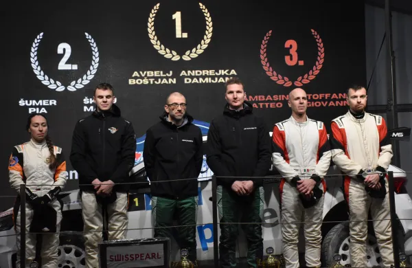  Reli Alpacem od leve druga Pia &Scaron;umer Mark &Scaron;kulj, zmaga Damijan Andrejka Bo&scaron;tjan Avbelj, tretji Matteo Gambasin, Giovani Torrano 