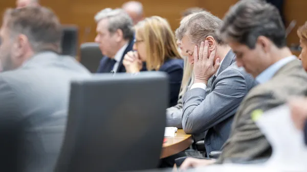 Ljubljana, Drzavni zbor.Zacetek redne seje DZ s poslanskimi vprasanji premierju Robertu Golobu in ministrski ekipi.