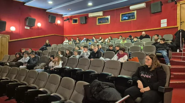 Mlade žirante v Izoli je najbolj prepričal italijanski film Siblings